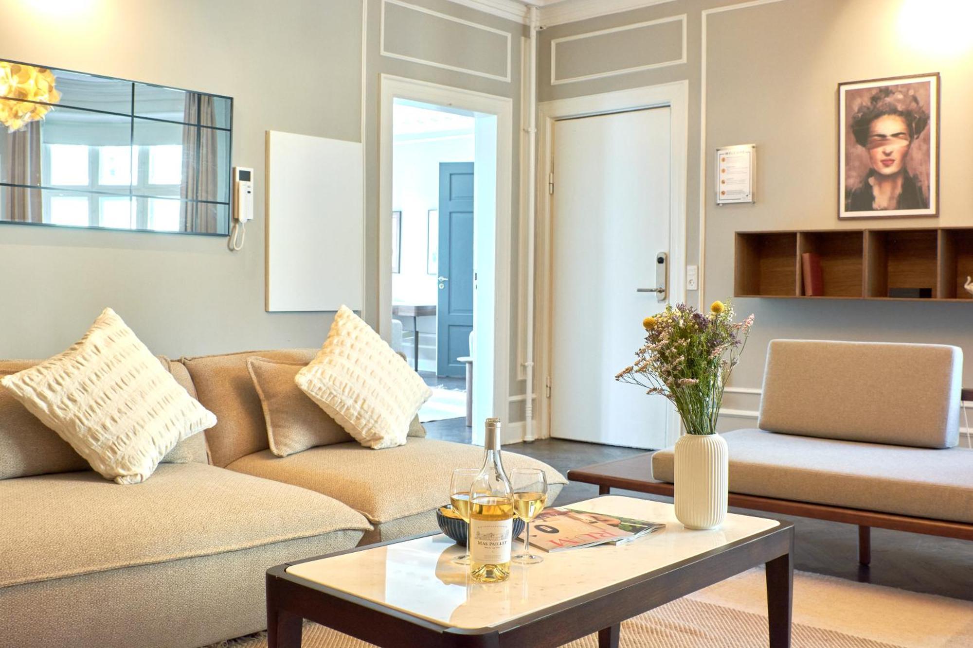Large 4 Bedroom With Balcony & Bathtub In Cph City 코펜하겐 외부 사진